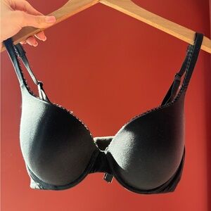 Victoria's Secret BODY BY VICTORIA Classic Black Bra